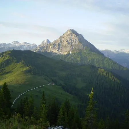 菲瑞勒尔佛斯特里斯木屋 木屋
